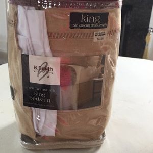 New King Bedskirt